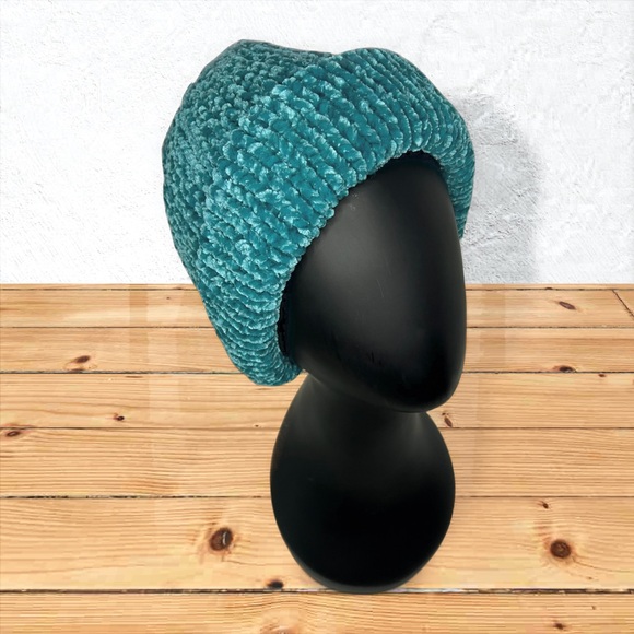 Handmade Super Soft Velvet Knit Beanie Handcrafted Hat Teal - Picture 3 of 11